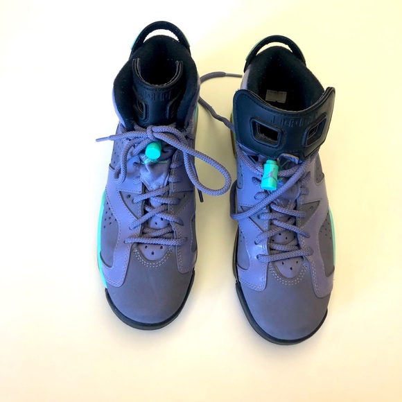 AIR JORDAN HIGH TOP BASKET SNEAKERS IN SIZE 5.5 big girl or women - Picture 1 of 9